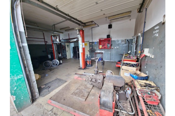 Zabrze, Sprzedaż działki 2tym2 z halą 160m2