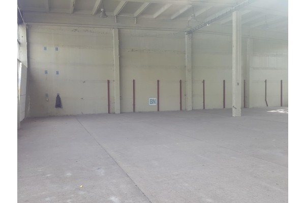 Gliwice, Szobiszowice, Hala 1200 m 2 z rampą